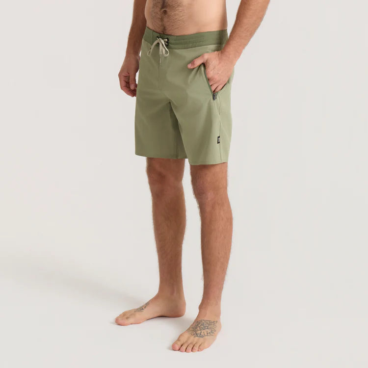 Venture Hybrid Short